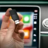 Bezkáblový USB adaptér Apple CarPlay / Android Auto