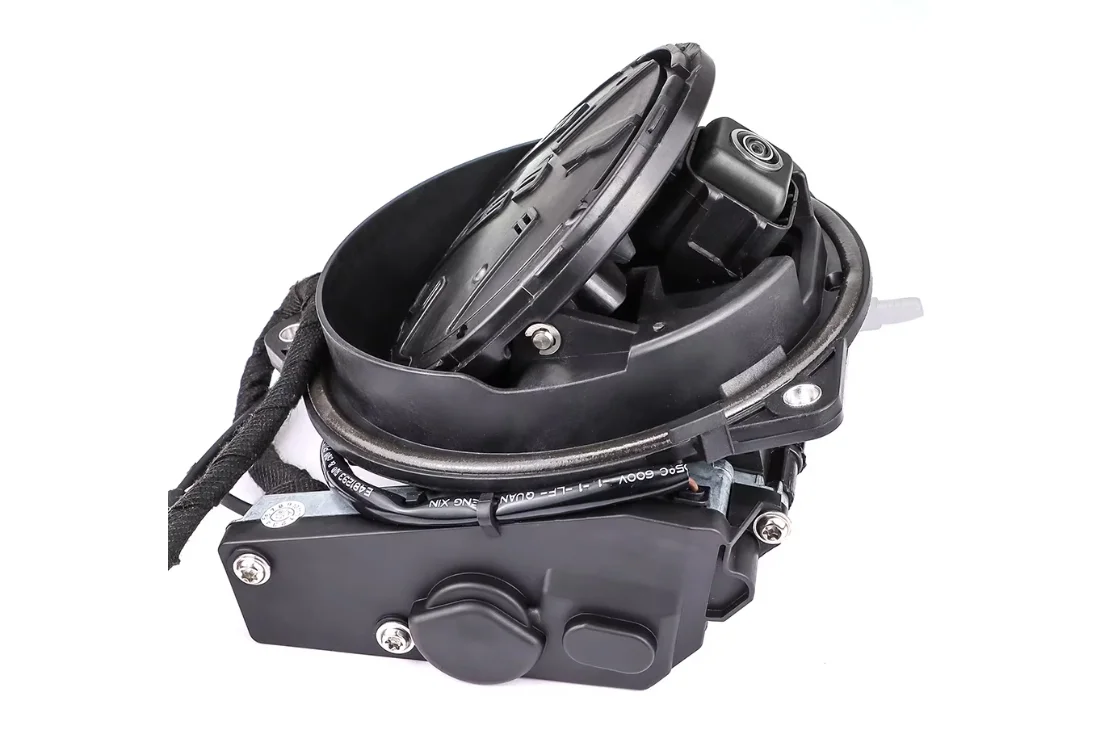 Parkovacia kamera pre VW Golf VII. / Passat B8 / T-Roc v znaku VW