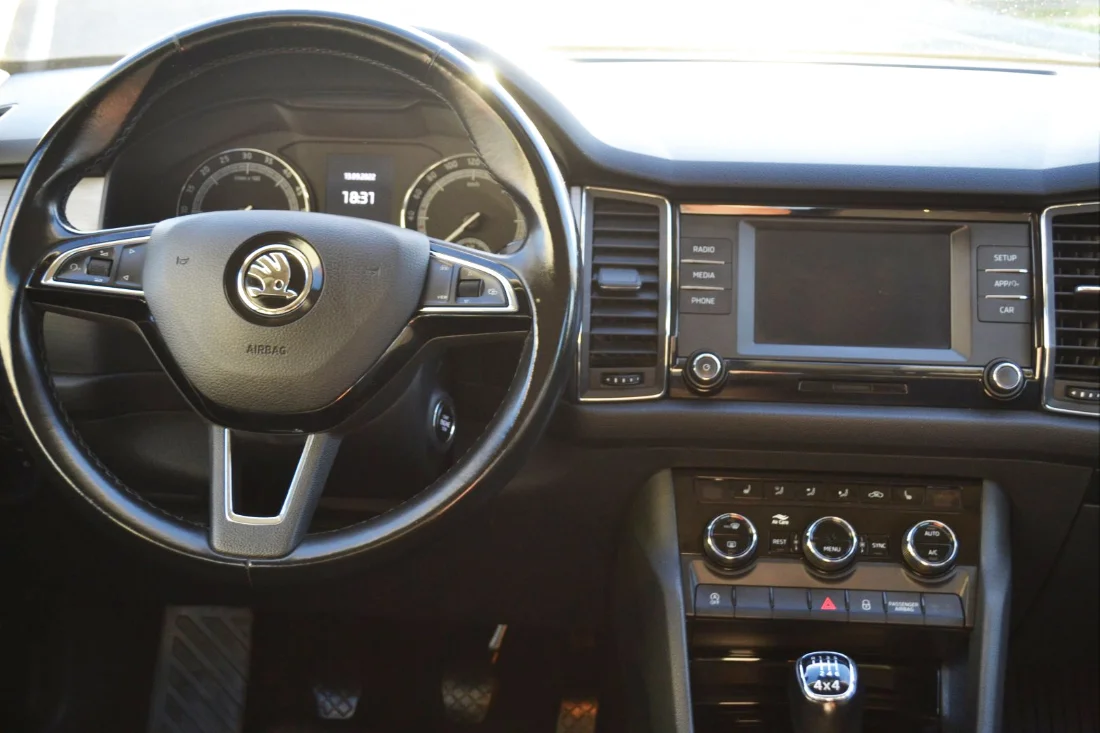 Inštalačná sada-rámik 9''autorádia - ŠKODA Kodiaq I. (2016-2023)